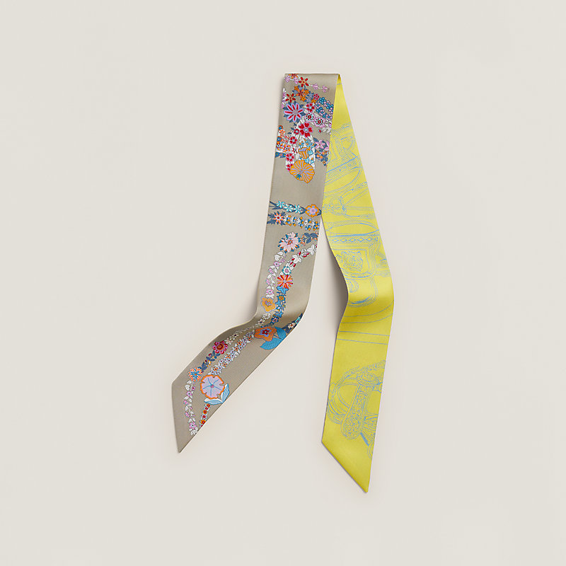 *華やかに彩る一枚*【HERMES】ツイリーBrides de Gala en Fleurs Brides de Gala en Fleurs scarf 90 | Hermès USA